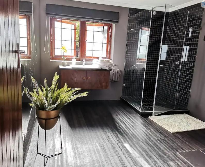 Mead, Pinelands Apartment เคปทาวน์ ภายนอก รูปภาพ